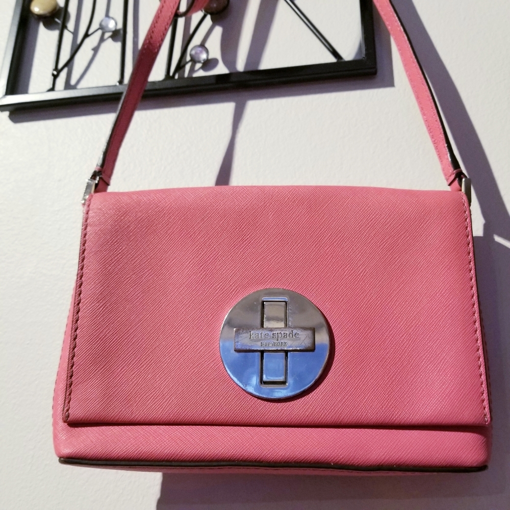 Kate Spade strawberry crossbody bag WKRU 2256
